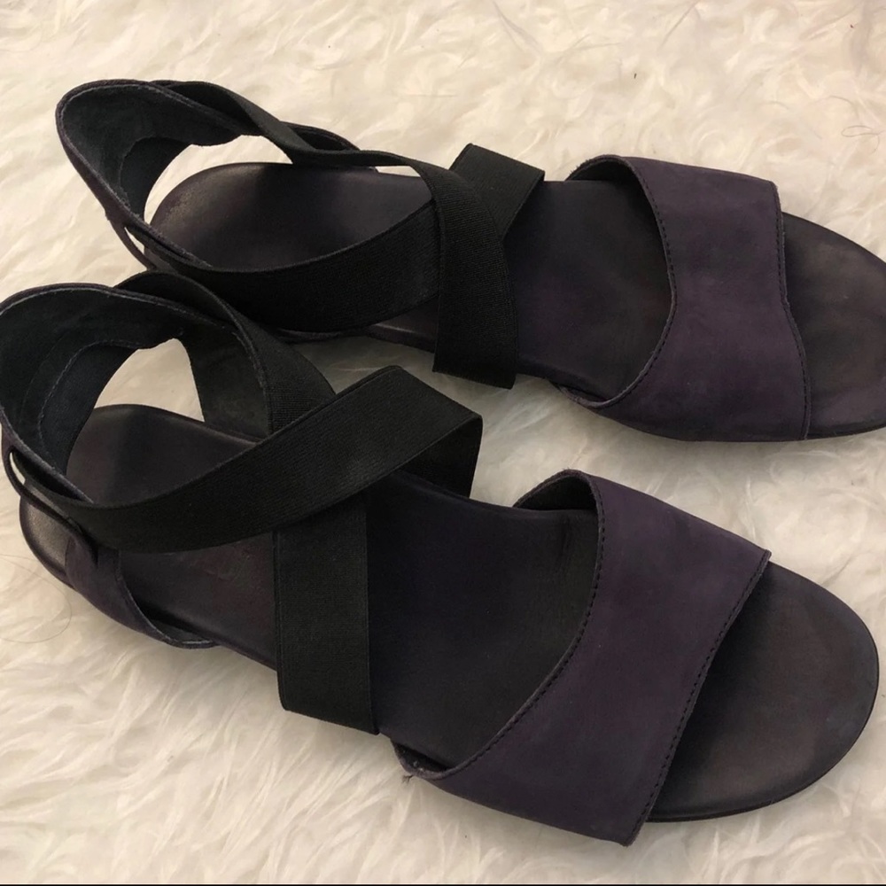 Munro sandals